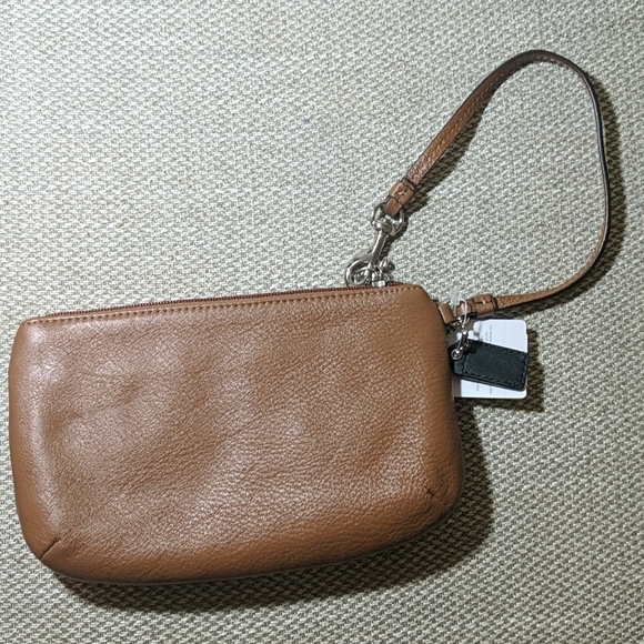 Coach New York Pebbled Leather Wristlet - Picture 3 of 4